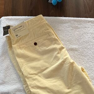 Abercrombie & Fitch‎ Light Yellow Chinos